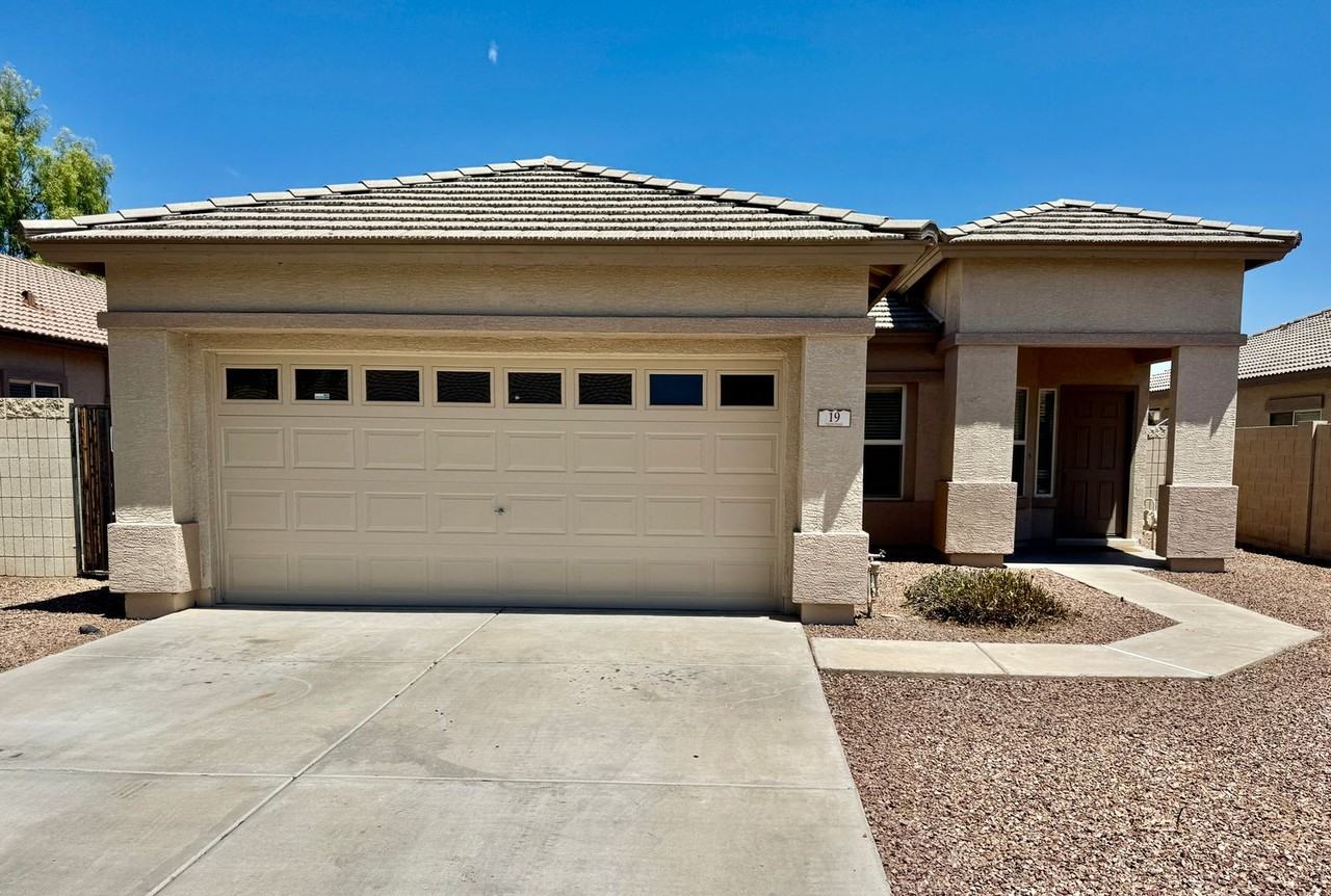 19 S 119th Ave