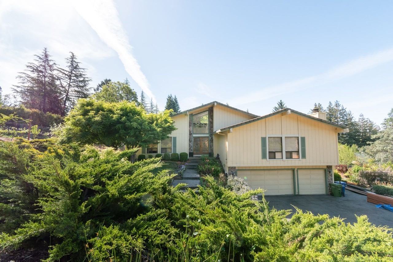 22688 Riva Ridge Rd - Photo 3 of 42