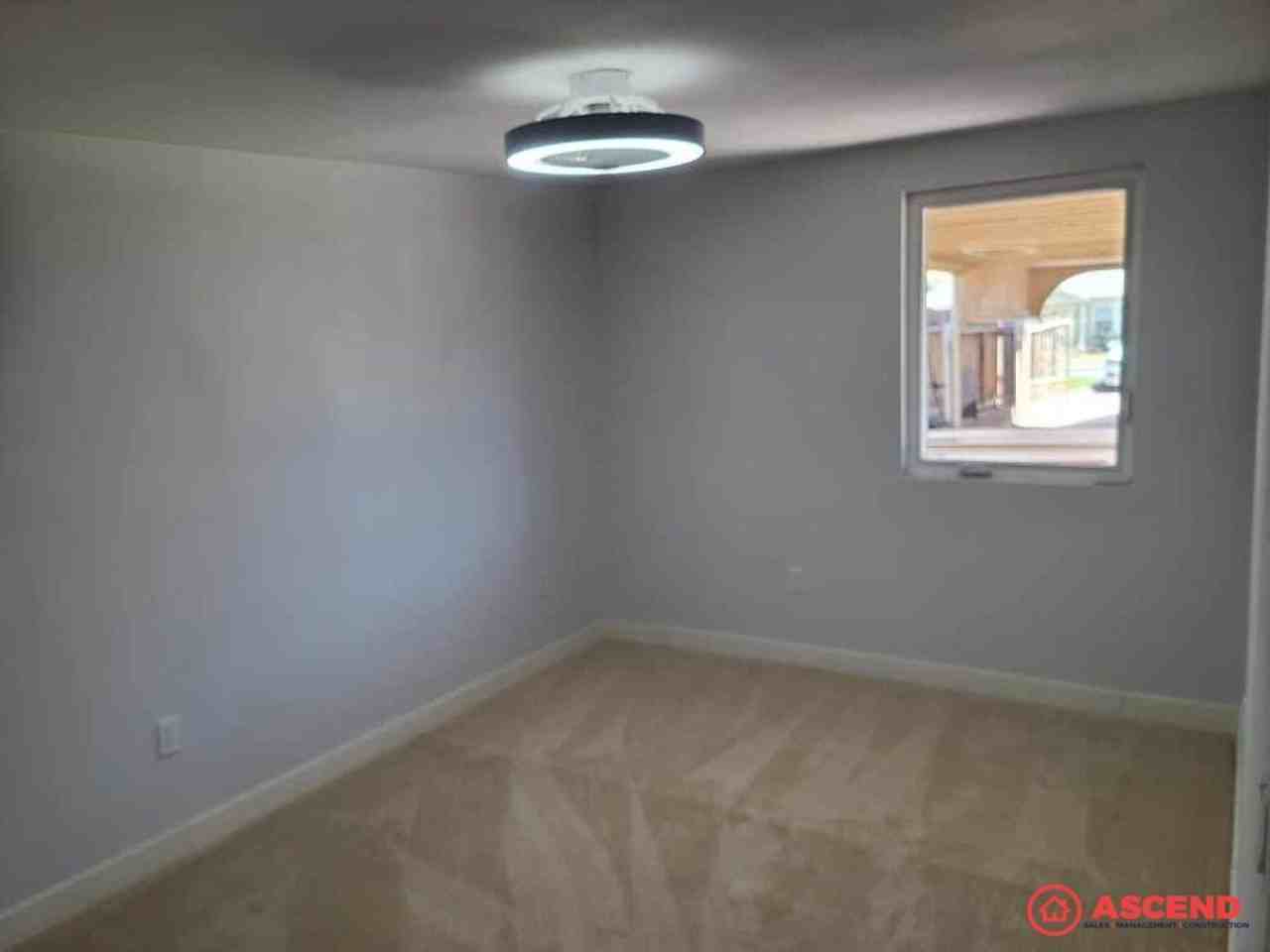 236 Francis St - Photo 4 of 6