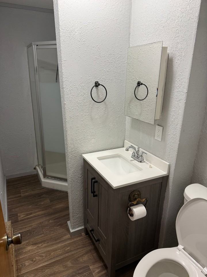 112 W Main St - Photo 4 of 4