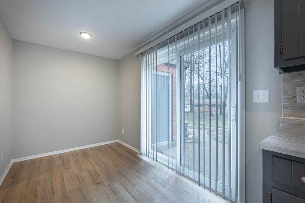 4370 Flowerdale Avenue - Photo 7 of 15