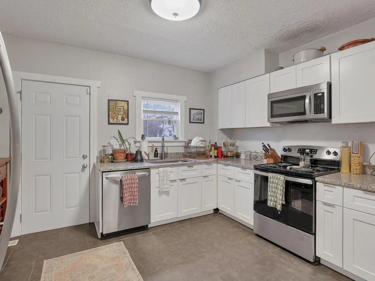 1617 S 8th St - Photo 6 of 13
