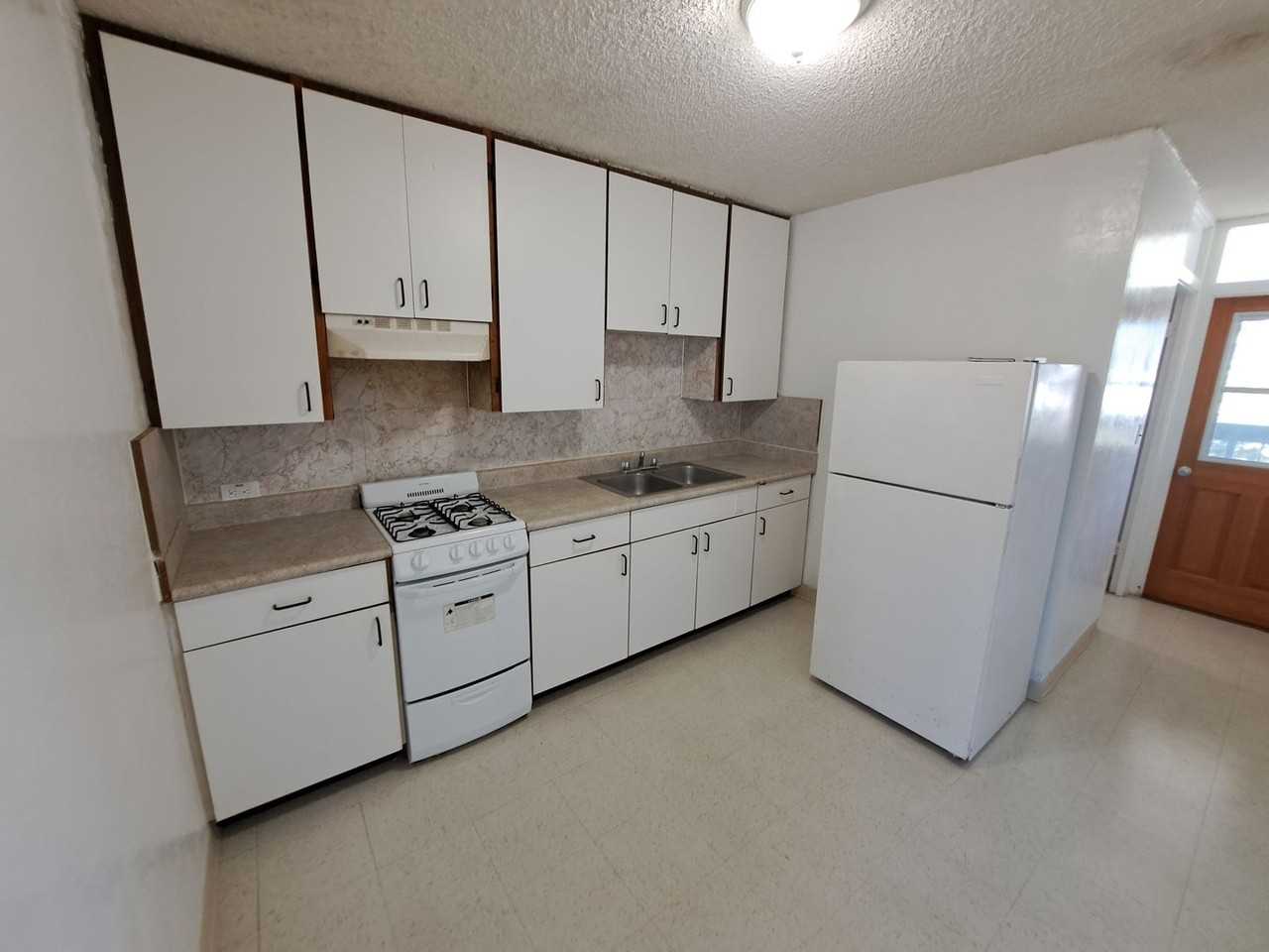 Pikake Apartments - Photo 6 of 9