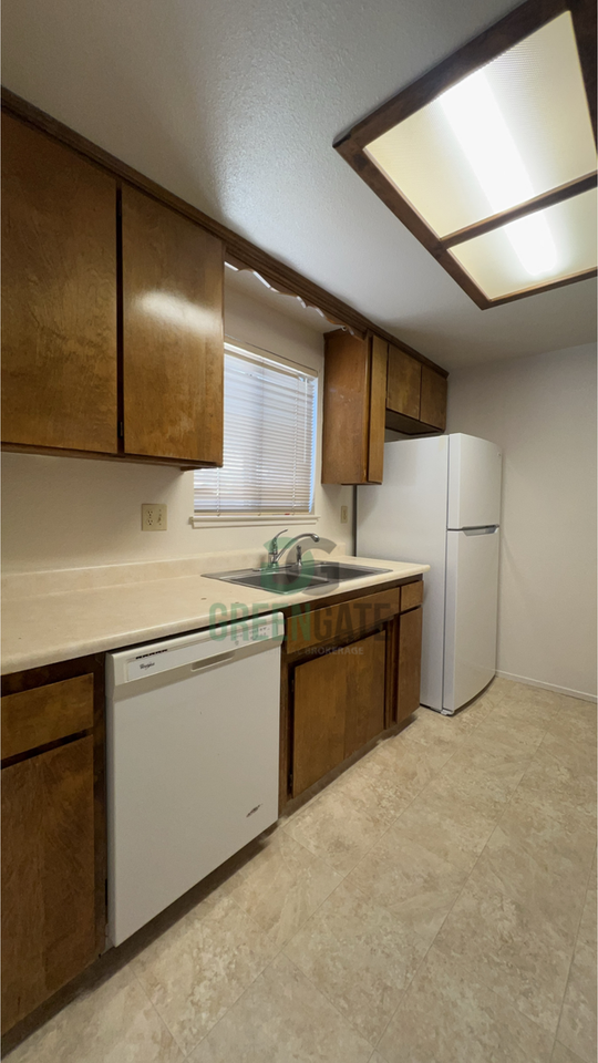 2201 Meadow Glen Dr - Photo 7 of 17