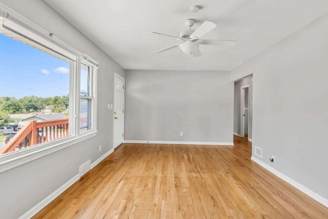 7215 S 41st Ave - Photo 7 of 35