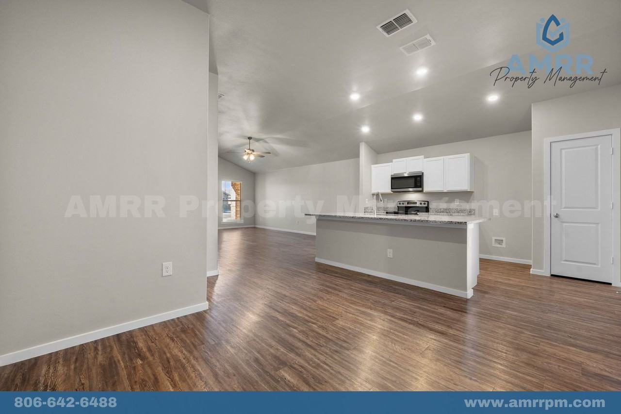 2037 Kenwood Ave - Photo 7 of 27