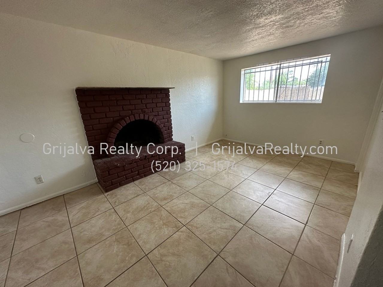 3325 S Elson Ave - Photo 2 of 12