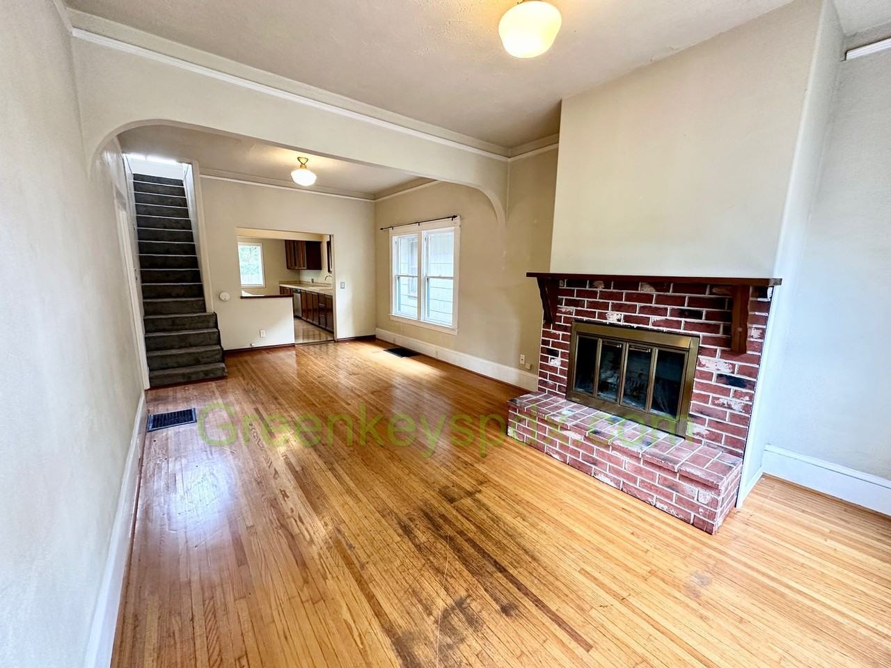 806 Se 45th Ave - Photo 5 of 35