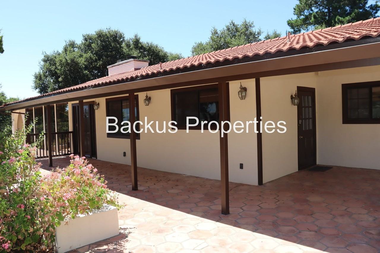 11585 Mccarthy Rd - Photo 2 of 31