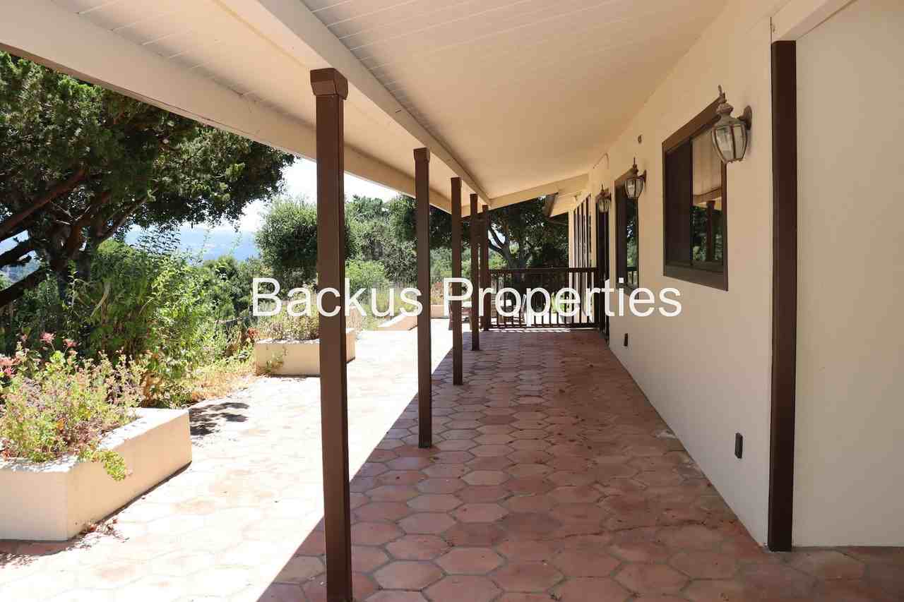 11585 Mccarthy Rd - Photo 3 of 31