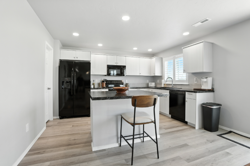 1855 Sw Besra Dr - Photo 6 of 30