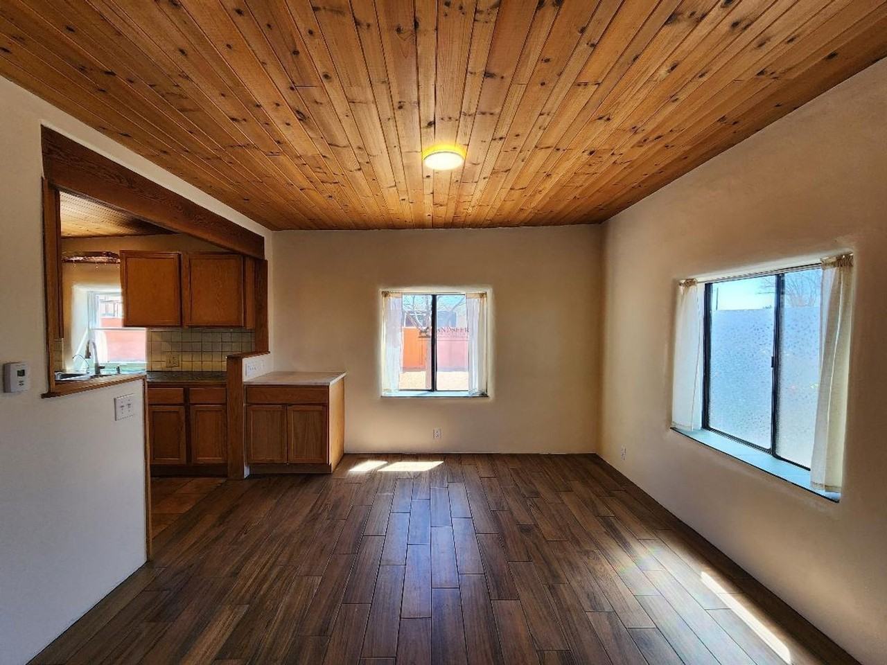 212 Tesuque Dr - Photo 3 of 21
