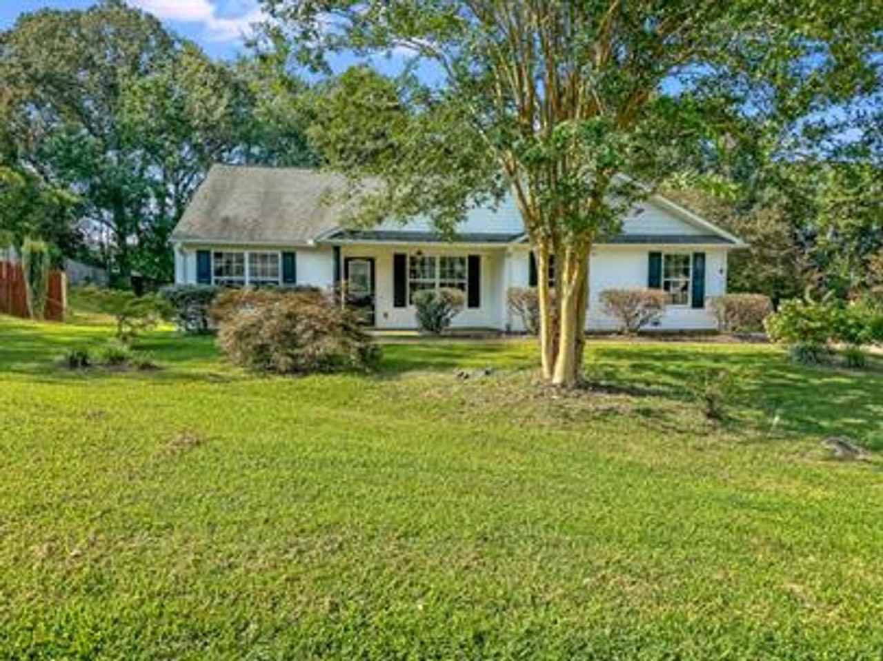 303 Stone Briar Ln - Photo 4 of 13
