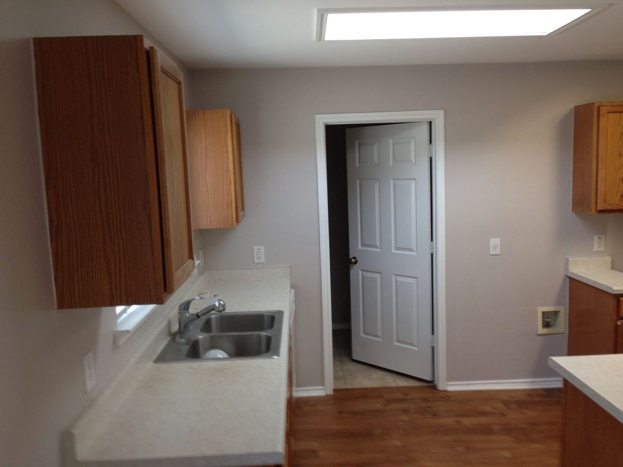 313 Edgewood Cv - Photo 7 of 17