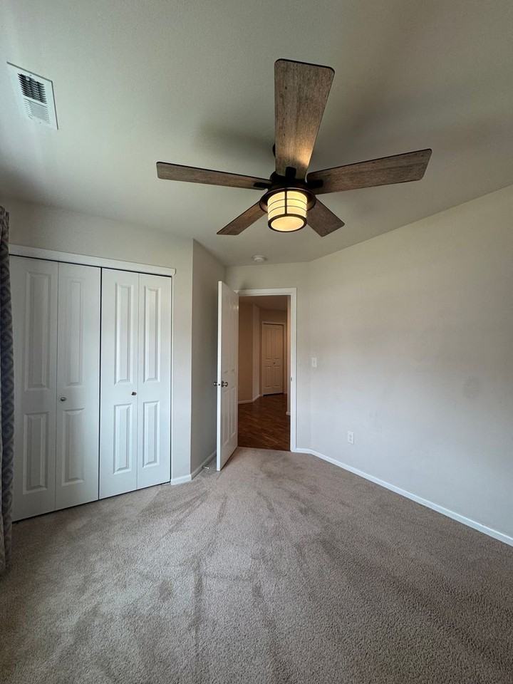 2502 N Mcintosh St - Photo 7 of 27