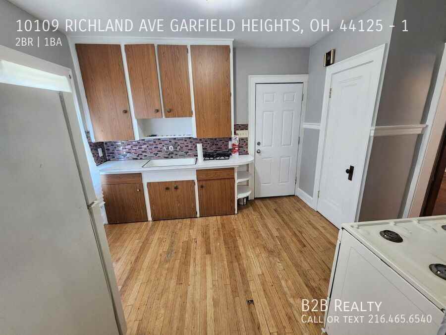 10109 RICHLAND AVE GARFIELD HEIGHTS, OH. 44125 #1 - Photo 7 of 22