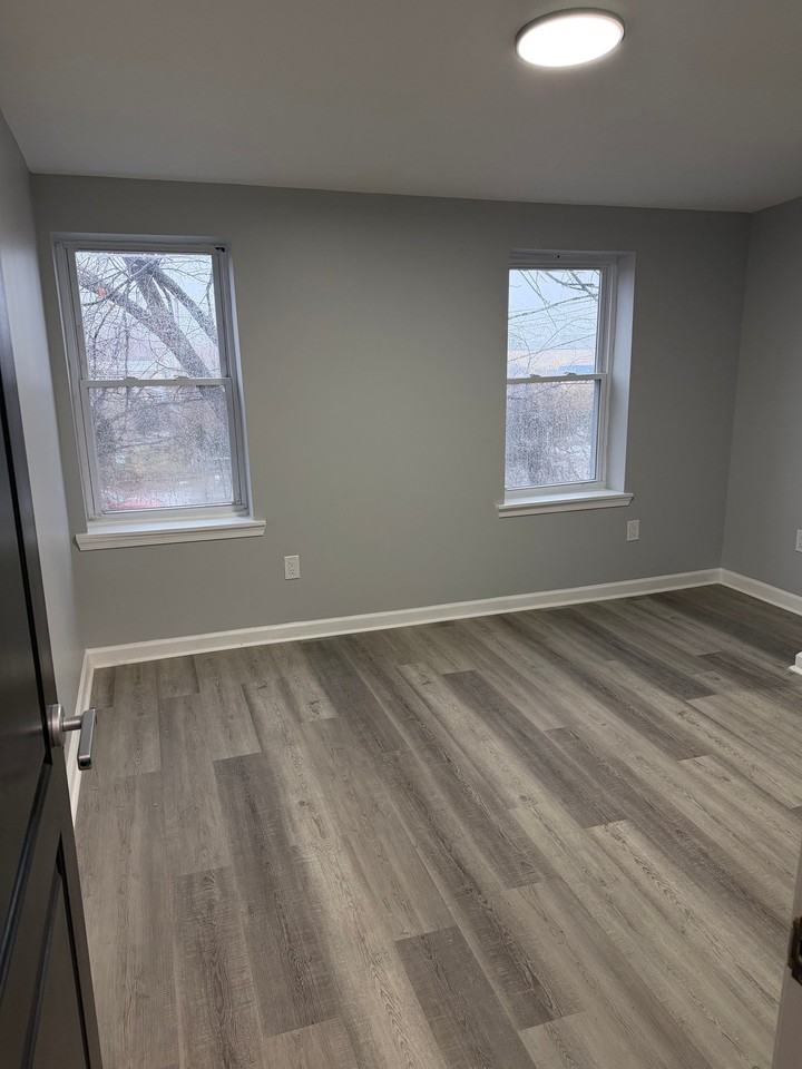 3718 E Lombard St - Photo 7 of 14