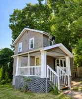 featured image of 1400 Pondview Ave