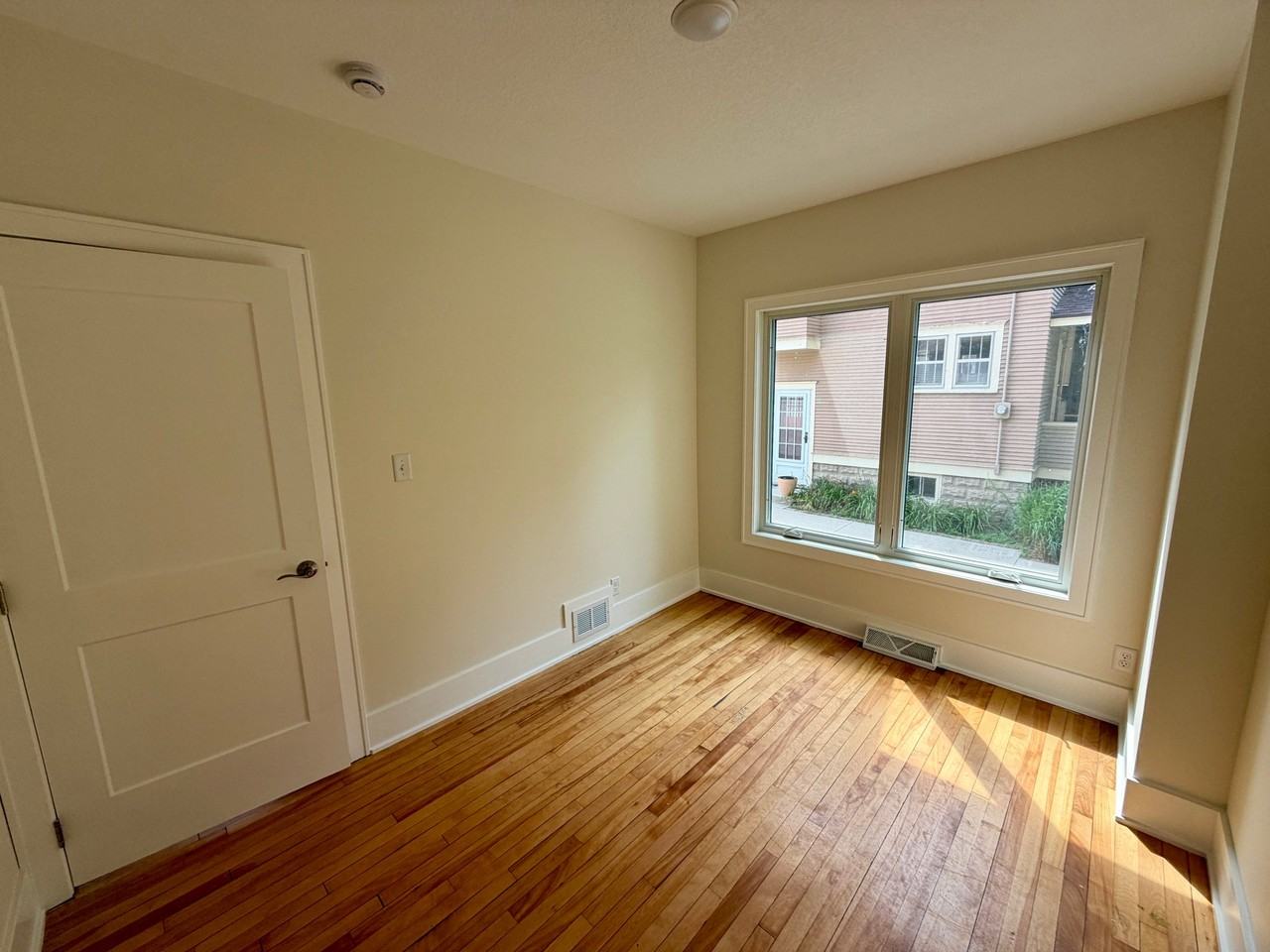 730 1st St Nw #MAIN - Photo 7 of 19