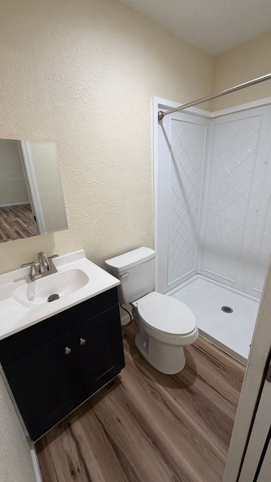 143 Claire Ave #101 - Photo 5 of 9