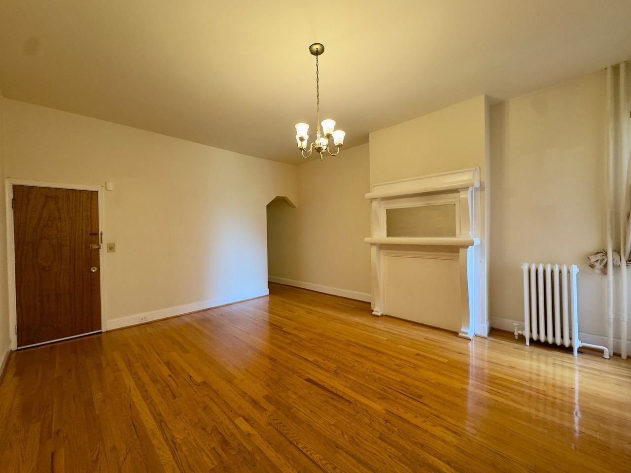 Charming Apartment Units in Charles Village, Baltimore, MD! - Photo 2 of 14