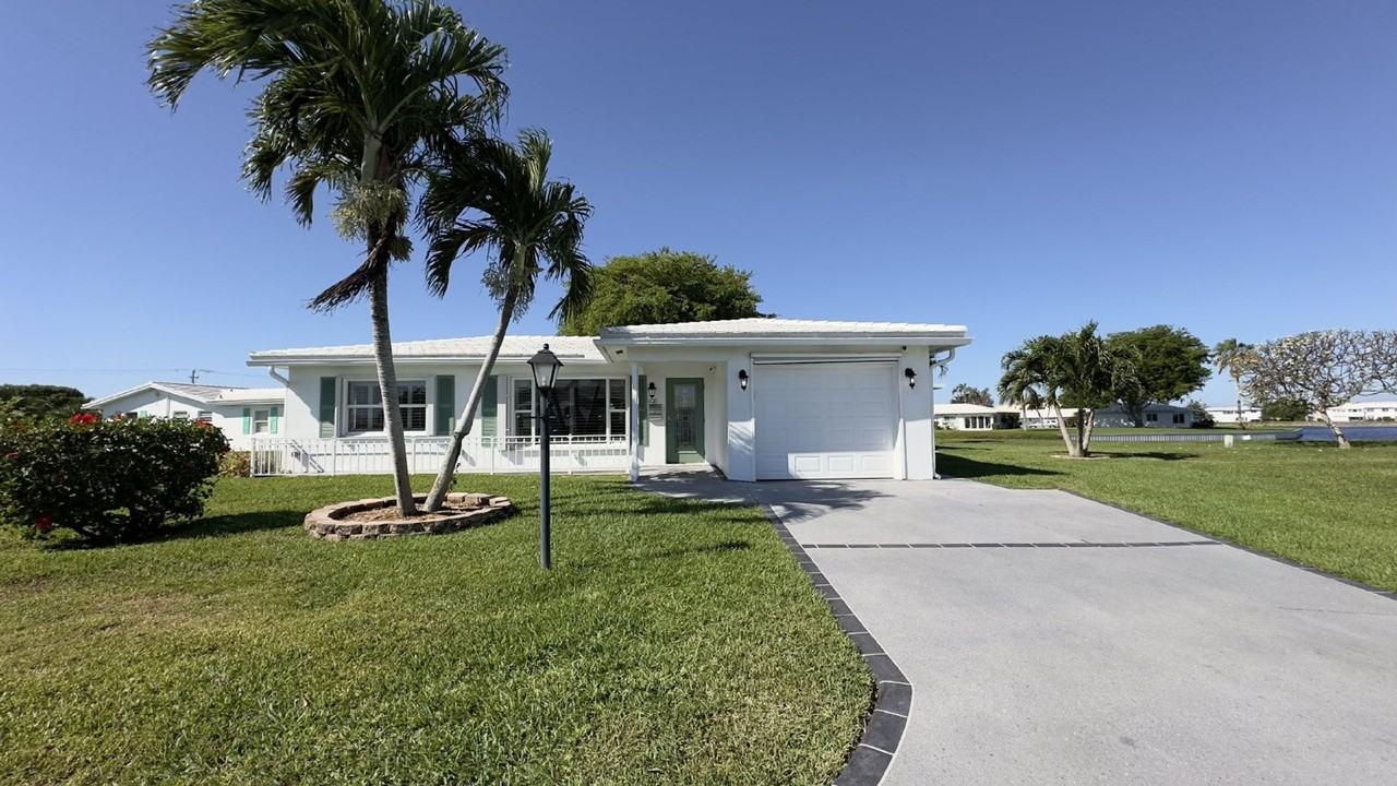 1108 Ocean Ave - Photo 3 of 40
