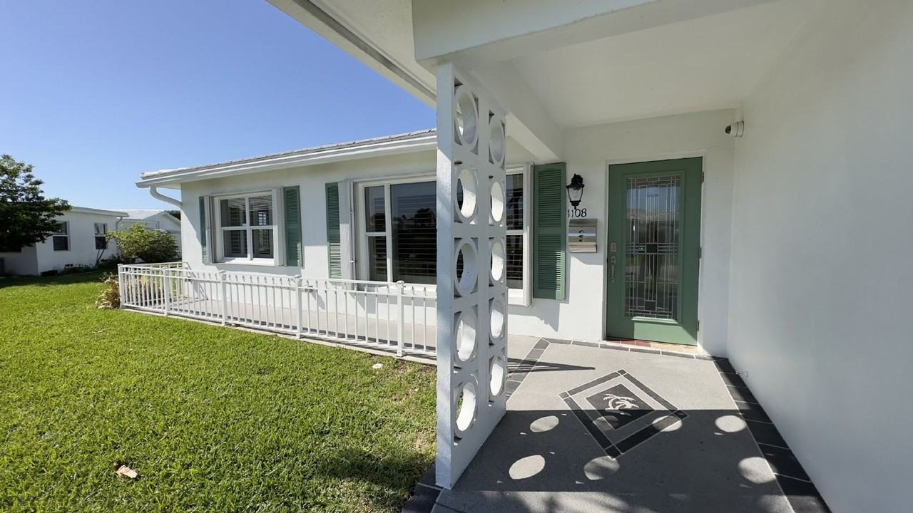 1108 Ocean Ave - Photo 5 of 40