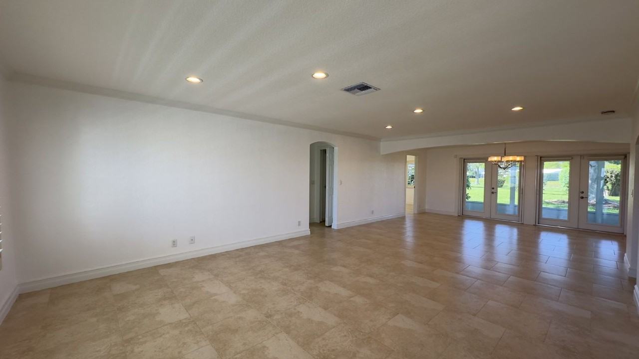 1108 Ocean Ave - Photo 7 of 40