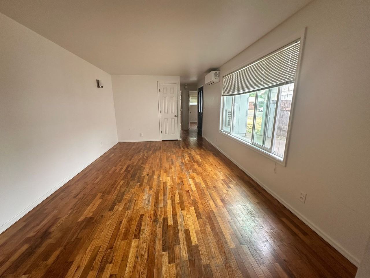 1561 Nw Highland Dr - Photo 5 of 10