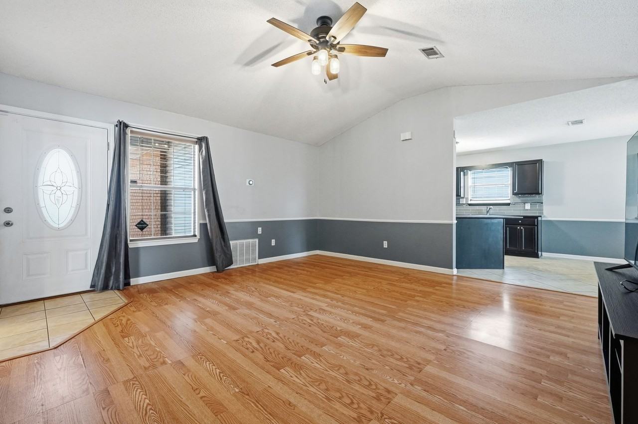 955 Pacific Silver Ct - Photo 6 of 36