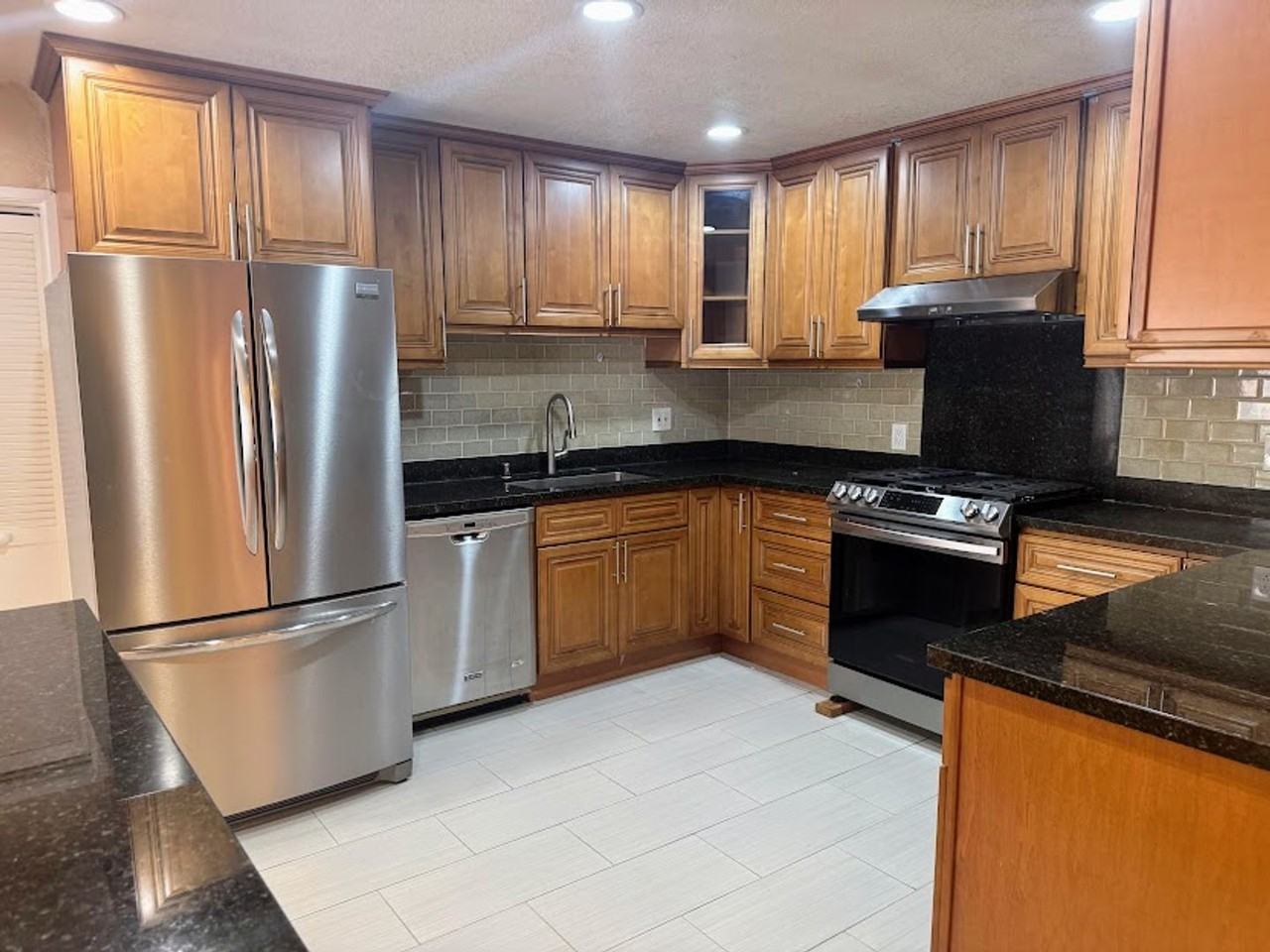 128 N Dommer Ave - Photo 7 of 25