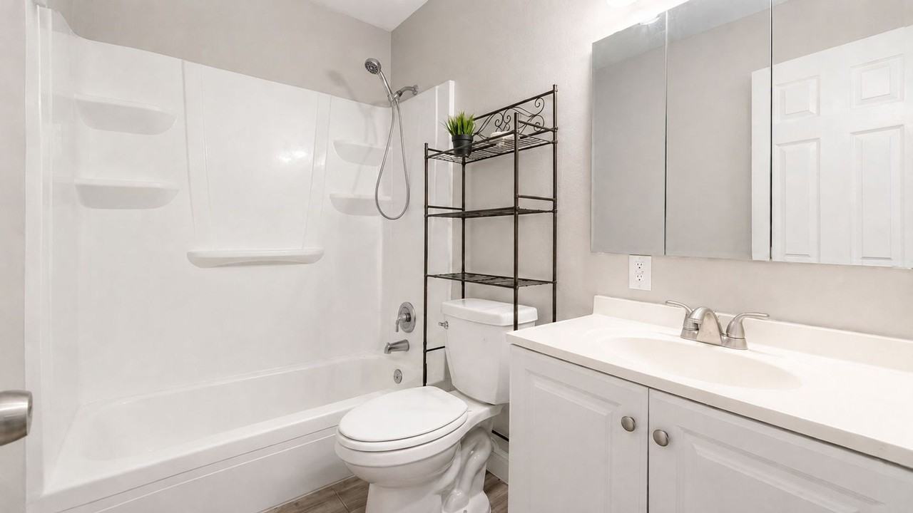 7702 Arezzo Ave - Photo 7 of 15