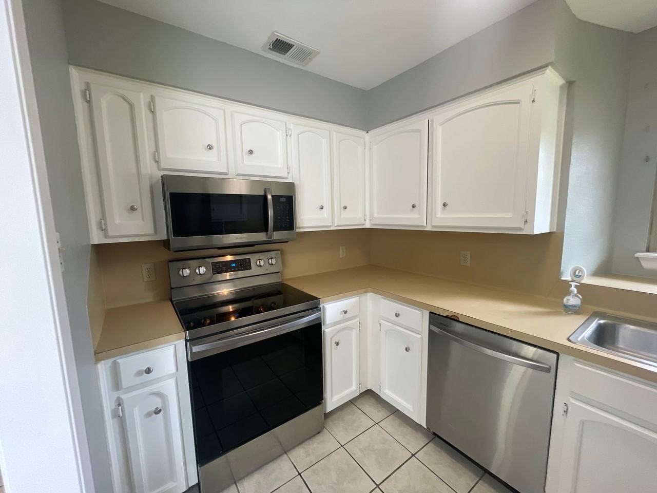 4625 Vail St - Photo 5 of 24