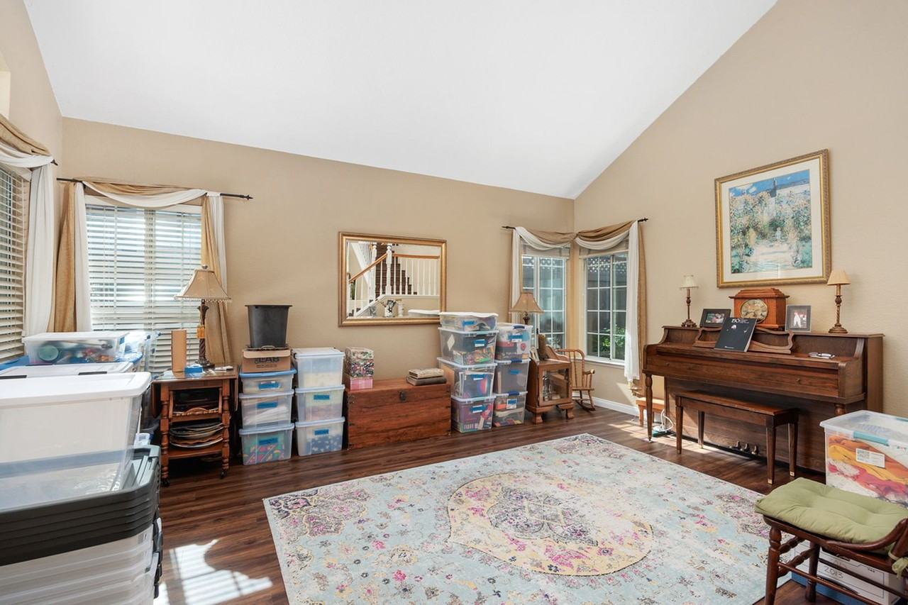 11178 Indian Lore Ct - Photo 3 of 28