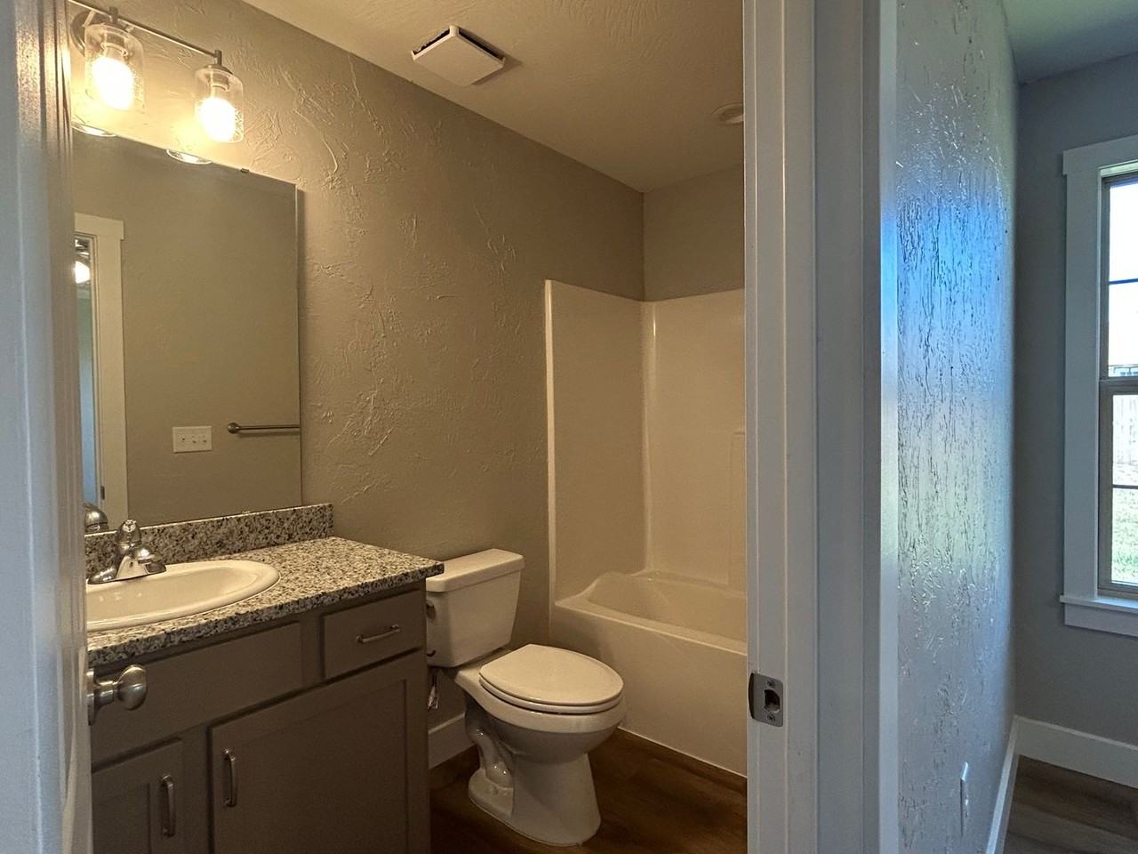 3821 W Freeman St - Photo 6 of 16