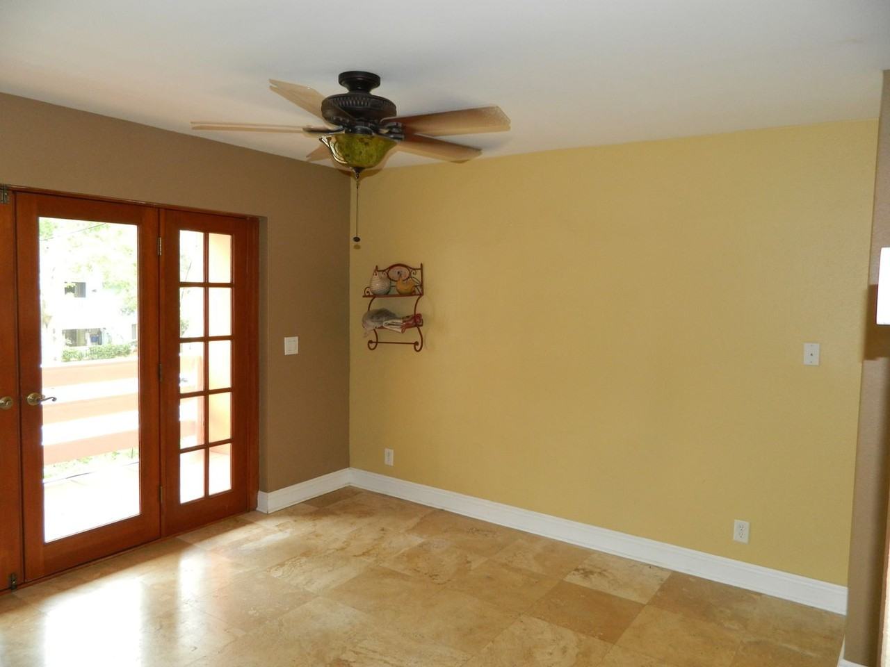 266 Orienta Point St - Photo 7 of 30