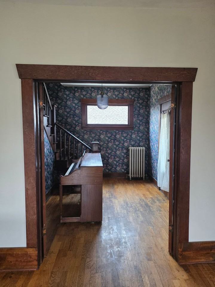 481 Sw Cascade Ave - Photo 5 of 24