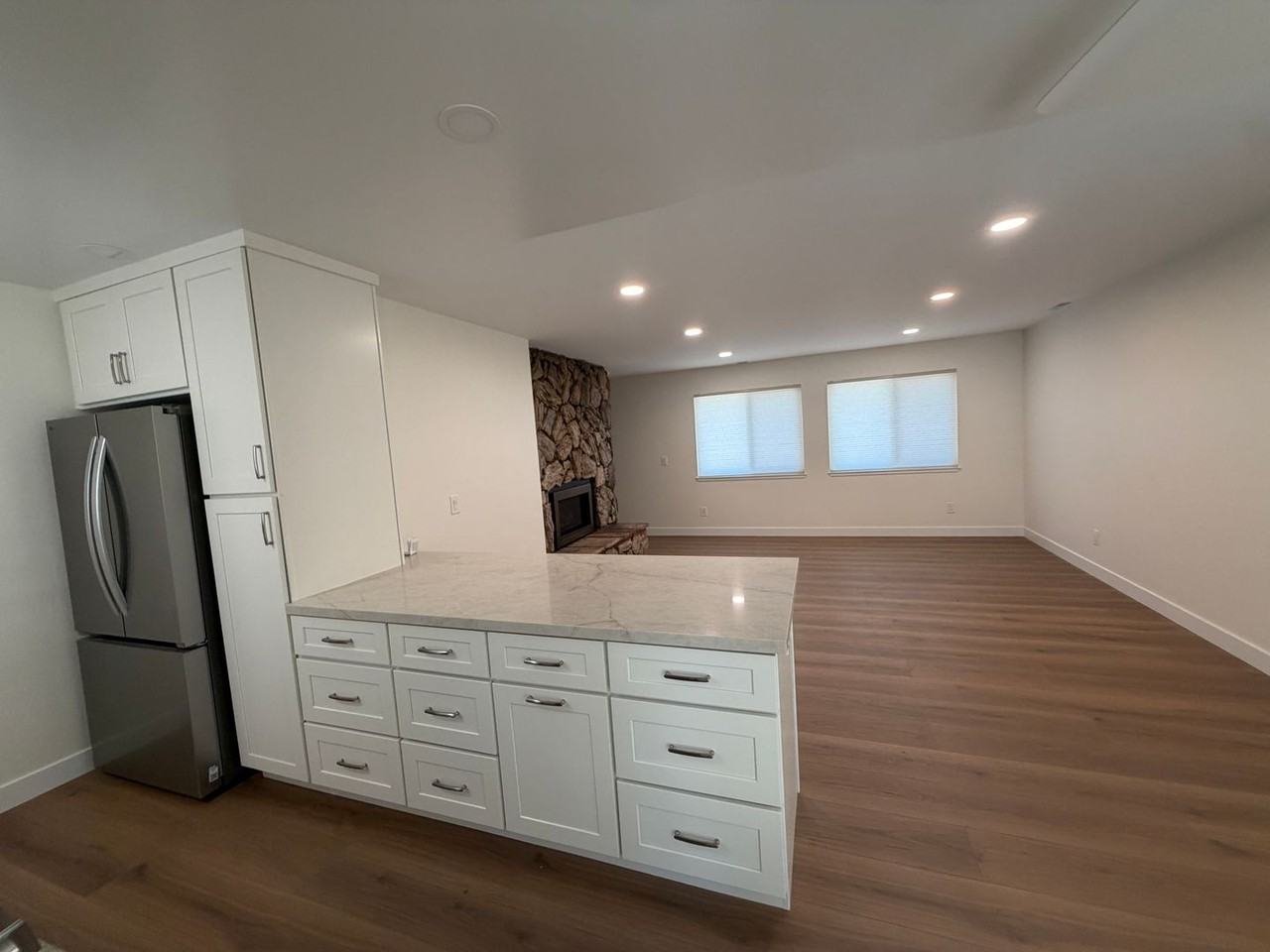 737 Anita Dr - Photo 5 of 14