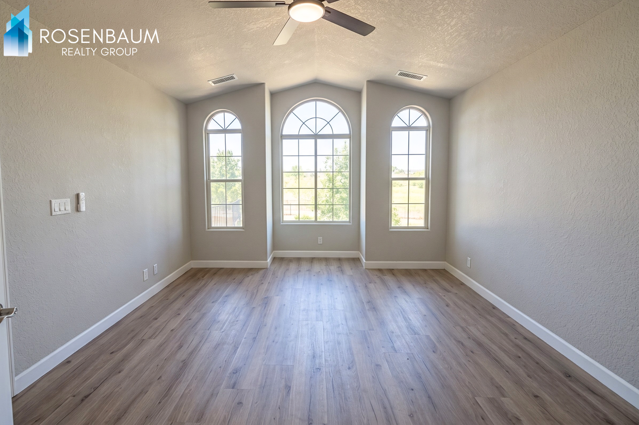8983 8983 E. Volcano Dr. - Main House - Photo 7 of 12