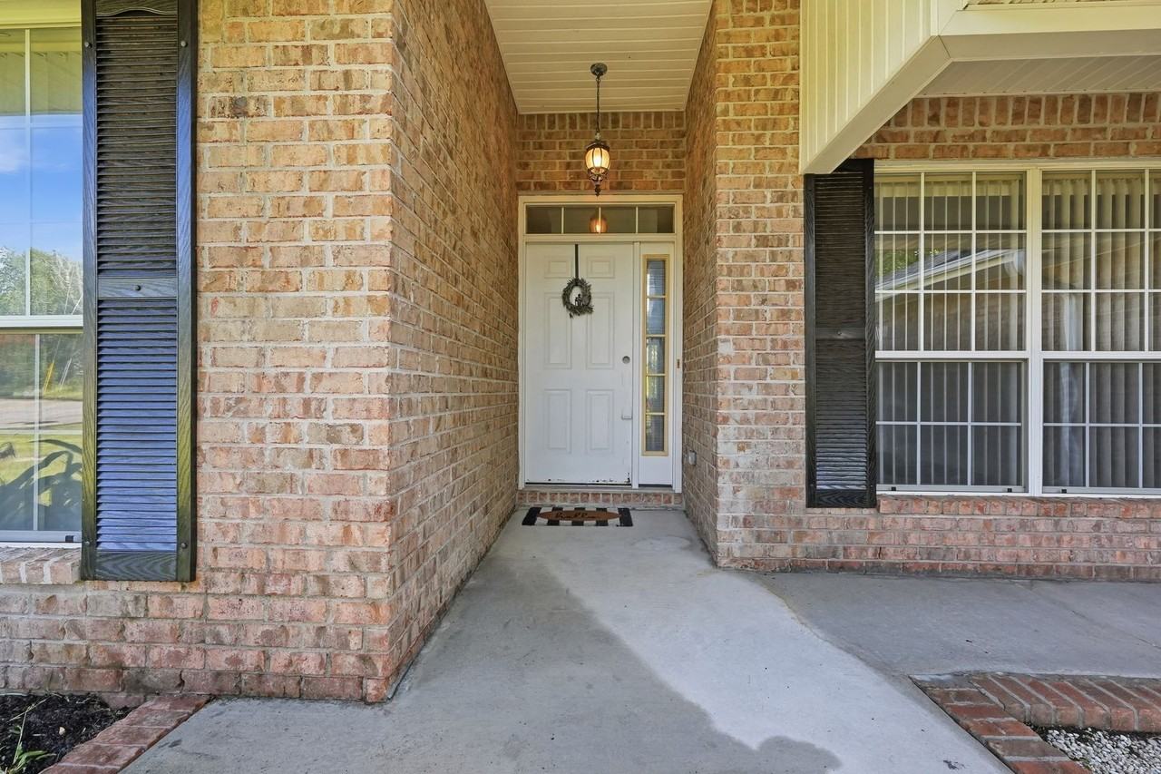 4881 Traxx St - Photo 4 of 50