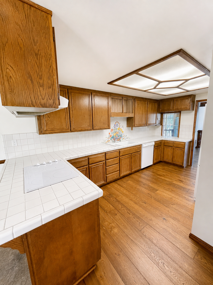 3516 Windspun Dr - Photo 7 of 28