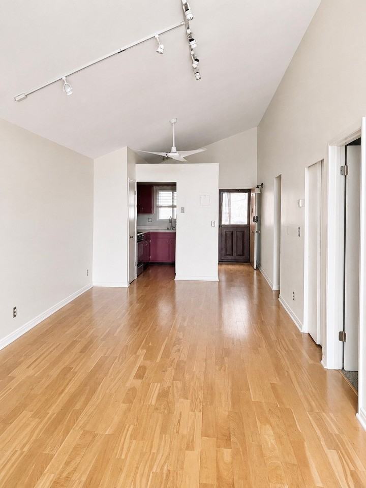 251 S St #18 - Photo 2 of 23