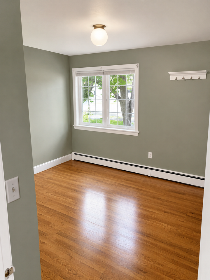 246 Howard St - Photo 3 of 10
