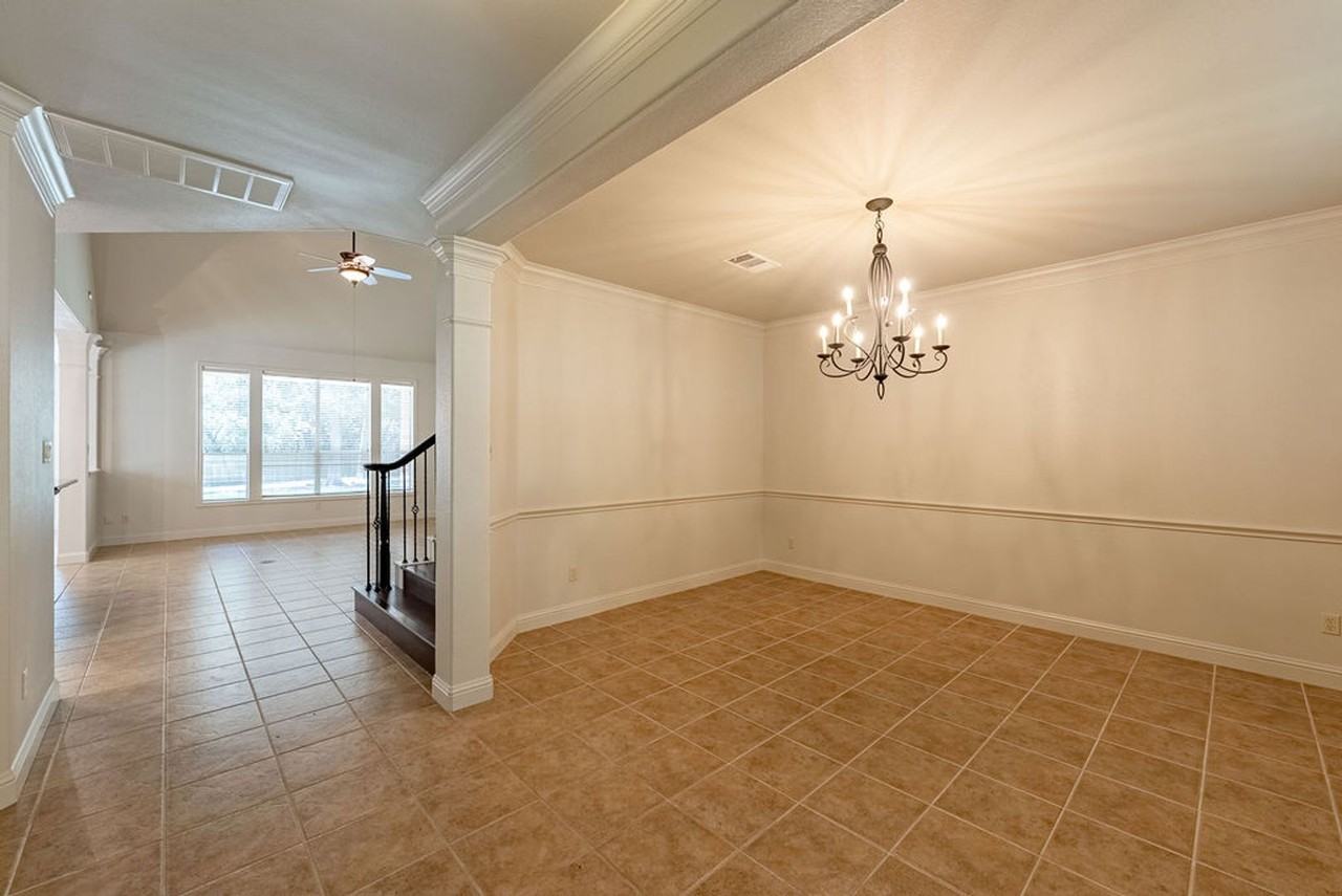 7909 Adelaide Dr - Photo 5 of 28