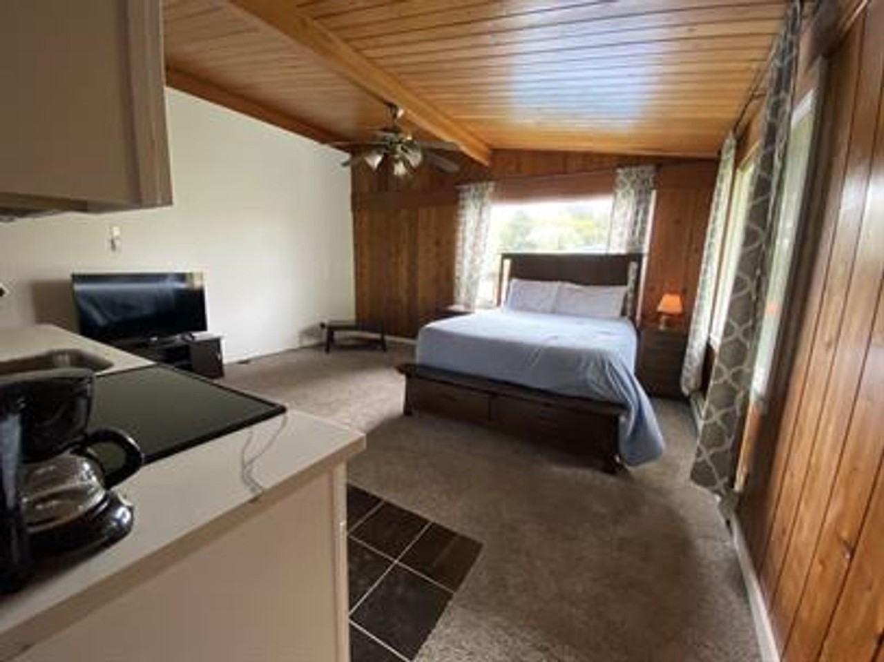 757 Ocean Ct Nw - Photo 4 of 4