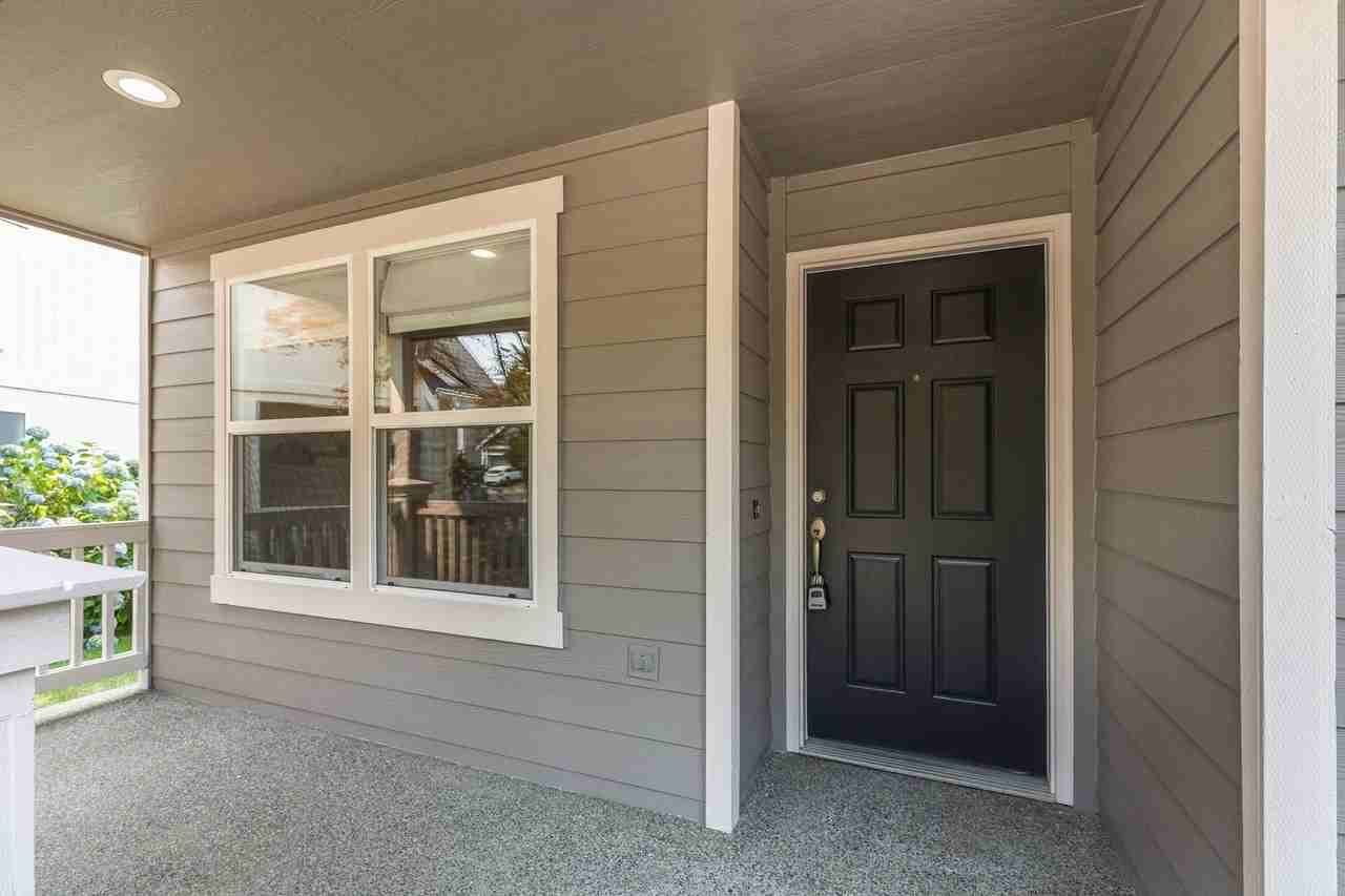 2116 82nd Dr Ne - Photo 4 of 37