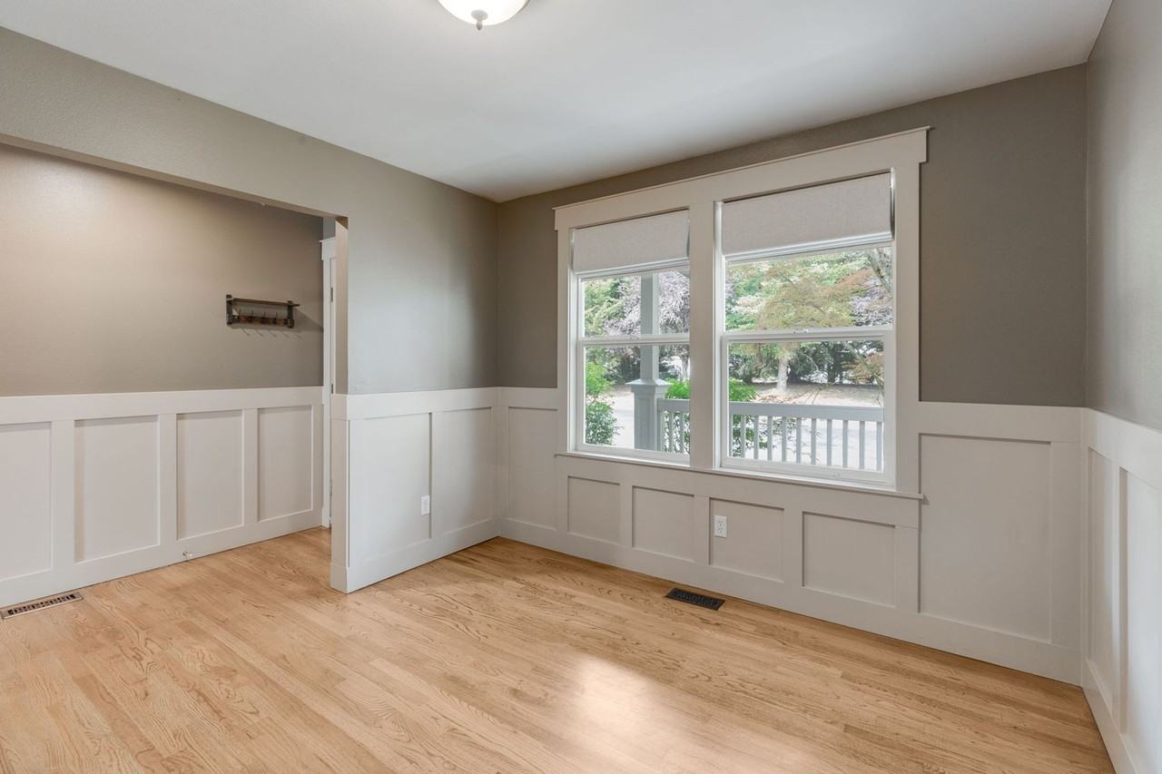 2116 82nd Dr Ne - Photo 6 of 37