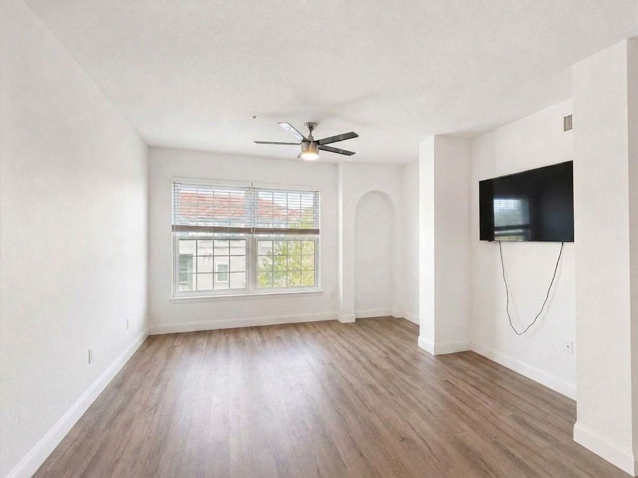 23540 Walden Center Dr #303 - Photo 5 of 15