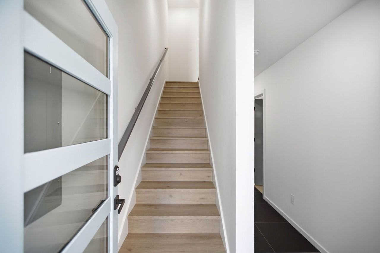 12512 35th Ave Ne - Photo 3 of 28