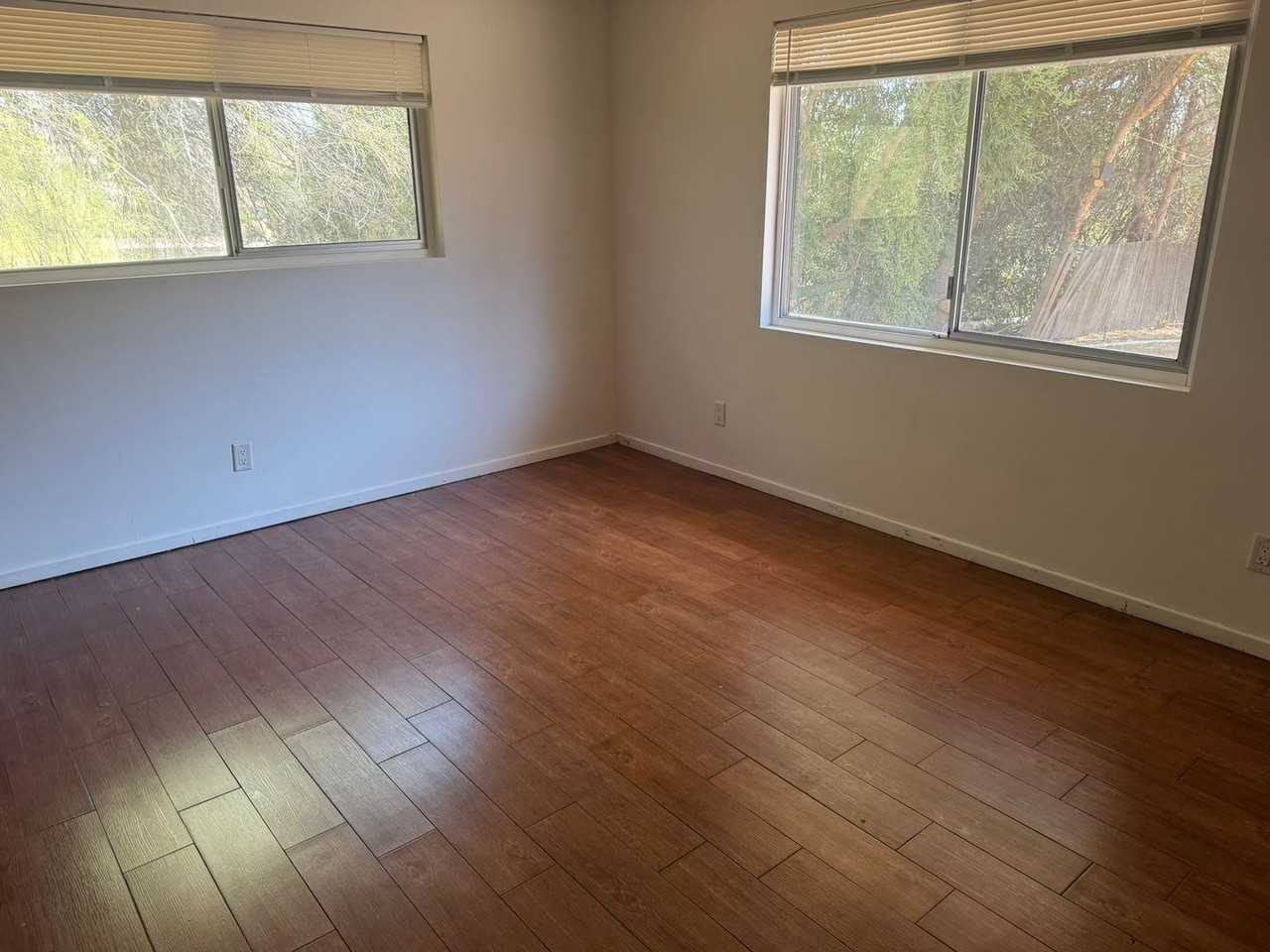 764 S University Dr - Photo 2 of 9